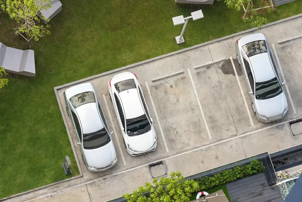 Parcheggio condominiale quando si può recintare